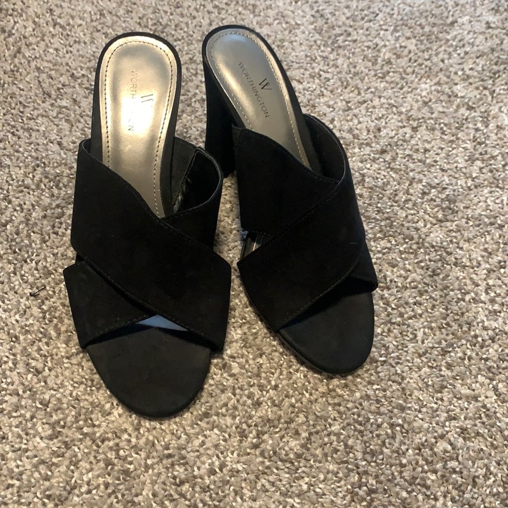 Black heel sandals